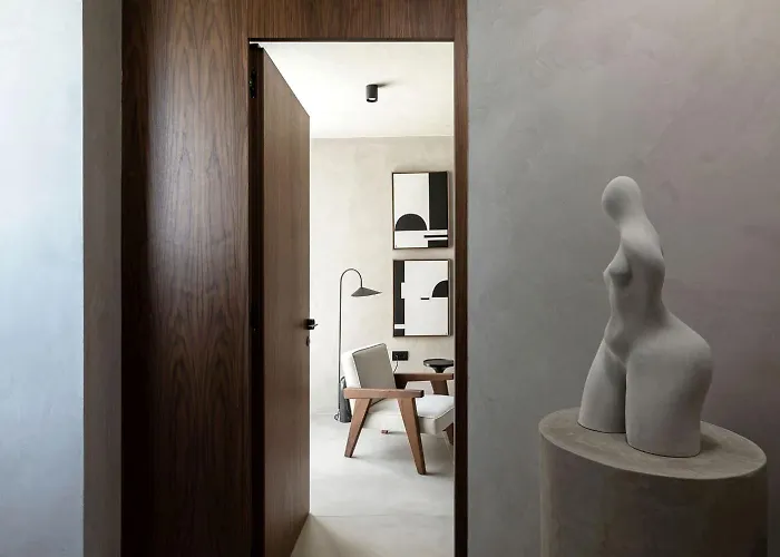 فيلة Pnoes Tínos