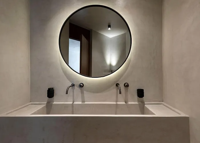 Pnoes فيلة Tínos