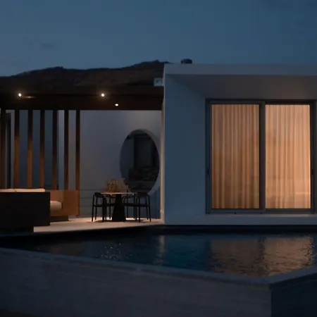 Pnoes Villa Tinos